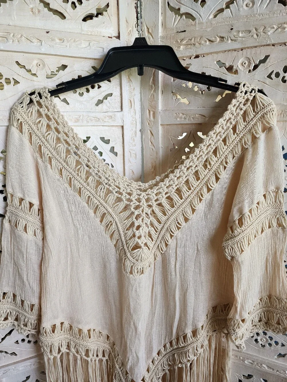 Ellie & Kate Beige Bohemian Crochet Fringe Top- Size Large / XL